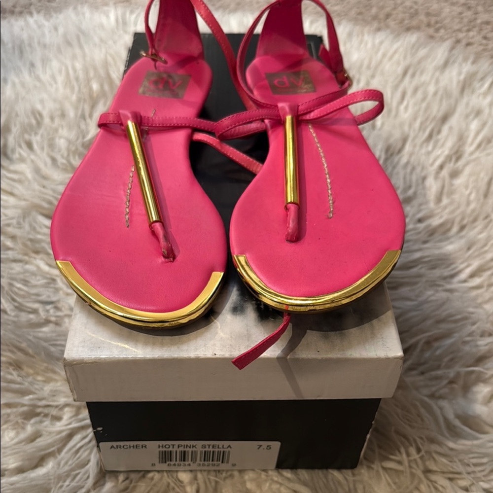 DV by Dolce Vita Pink and Gold Sandals with Thong Design